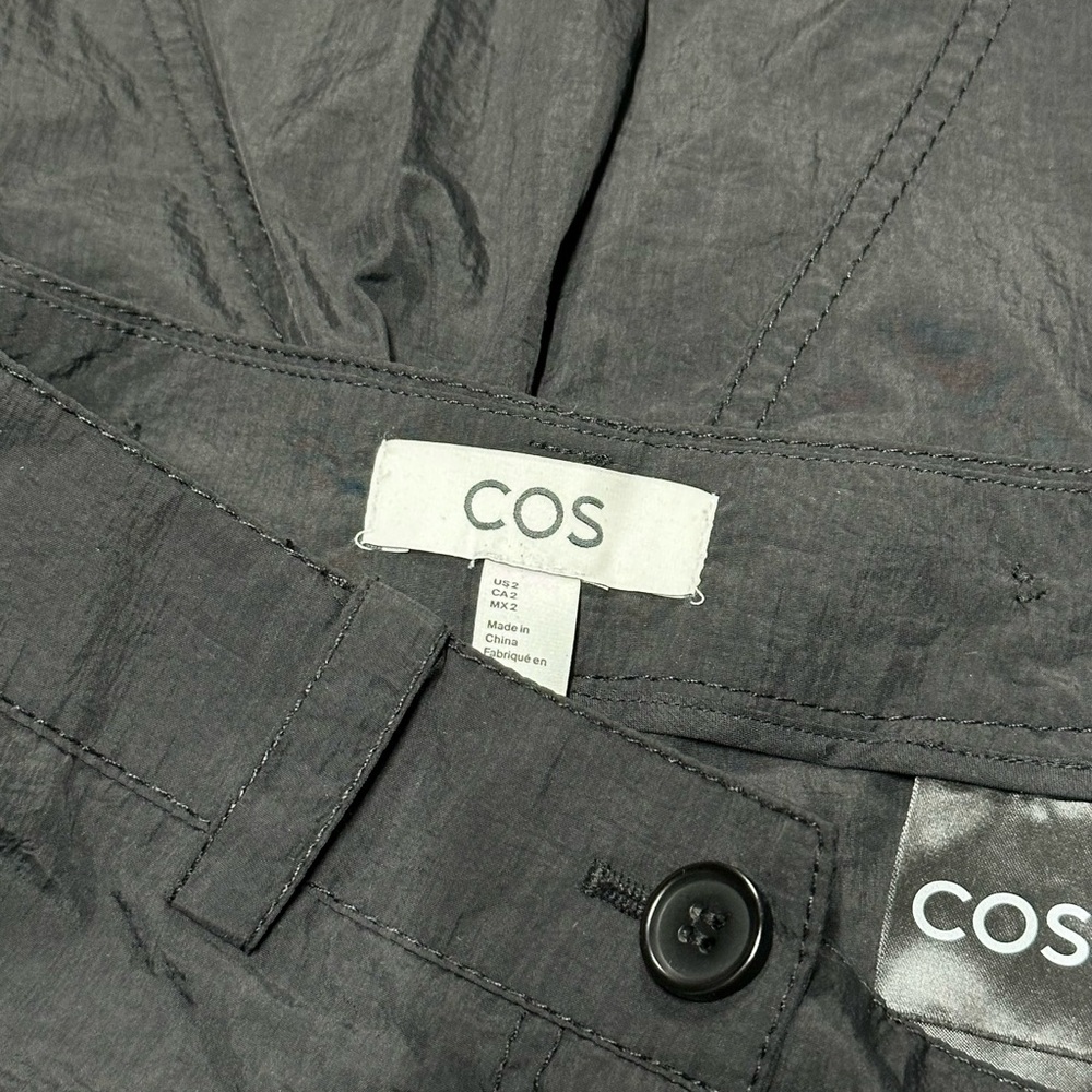 💥SOLD💥NWT COS Barrel Leg Nylon Pants - Picture 2 of 8